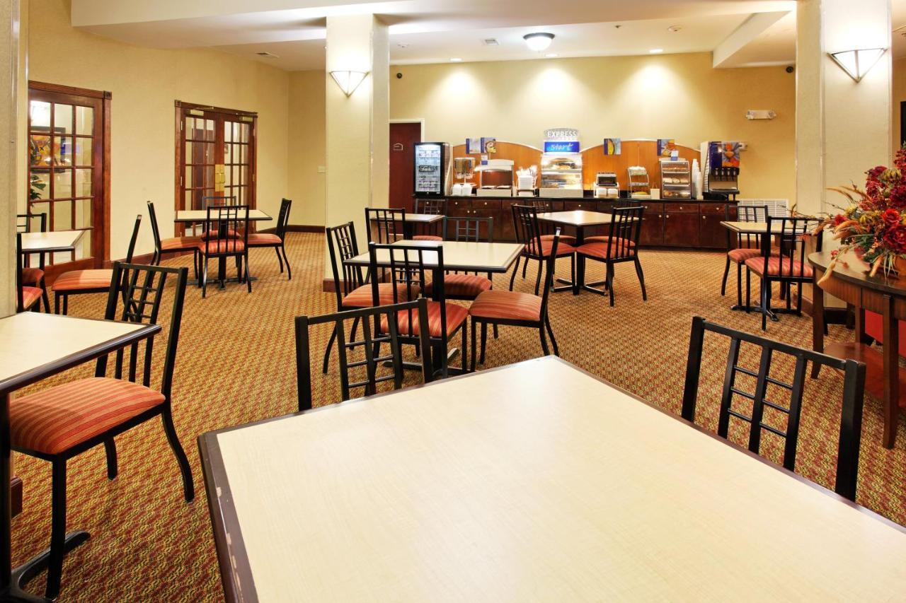 Holiday Inn Express & Suites Sylacauga Εξωτερικό φωτογραφία