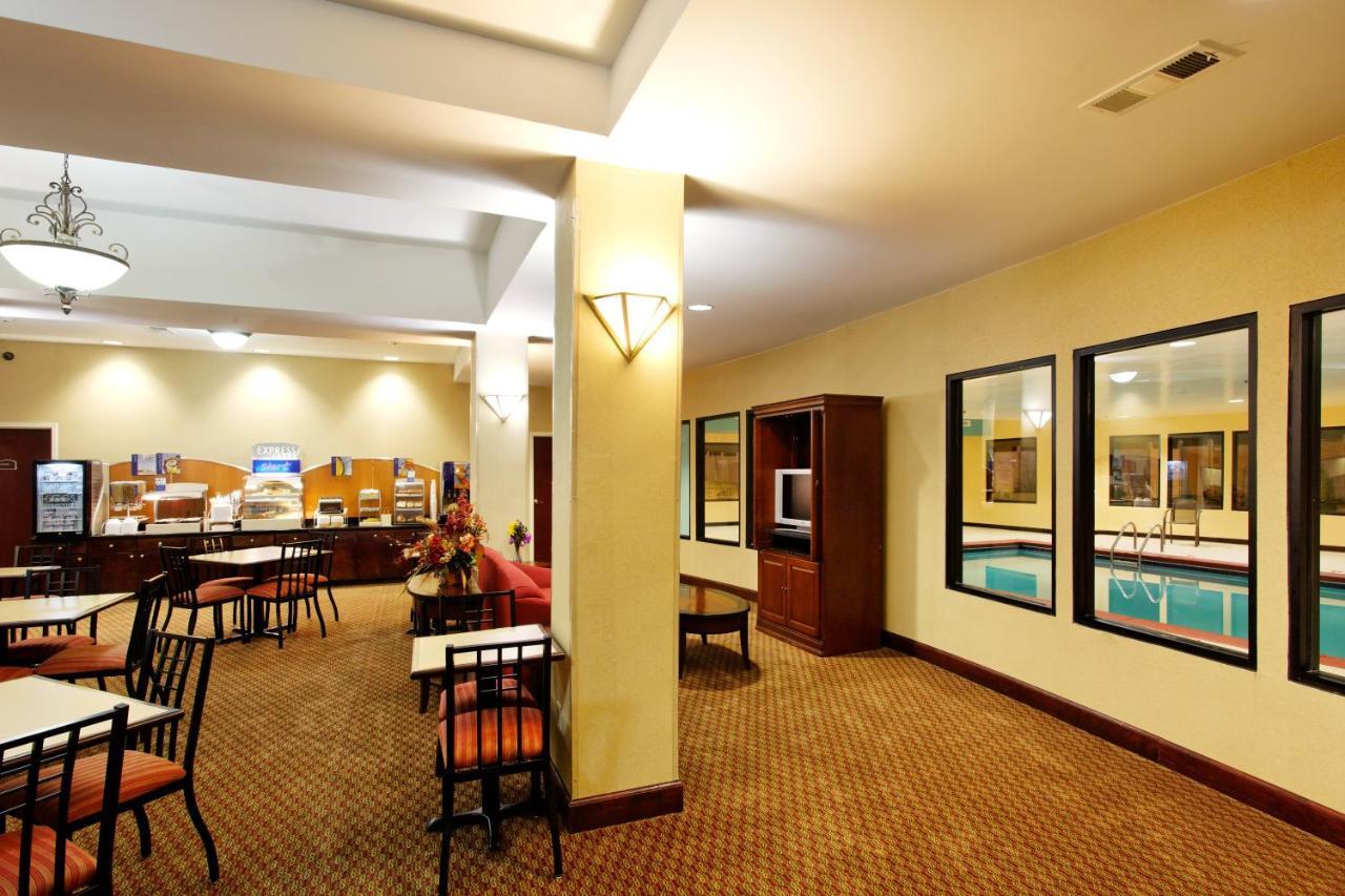 Holiday Inn Express & Suites Sylacauga Εξωτερικό φωτογραφία